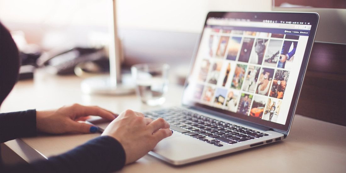 Using a laptop in a caravan