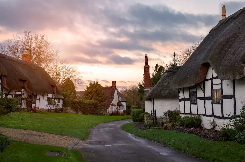 Looking for better broadband in Warwickshire?